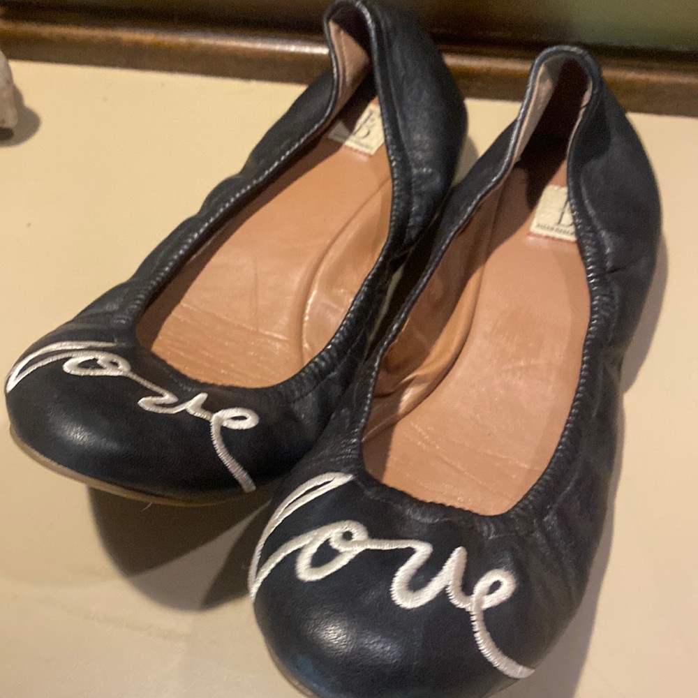 ED Ellen Degeneres black ballet flats